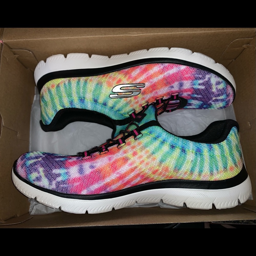 Gorgeous Skechers Tie Dye Sneakers NIB Size 8.5